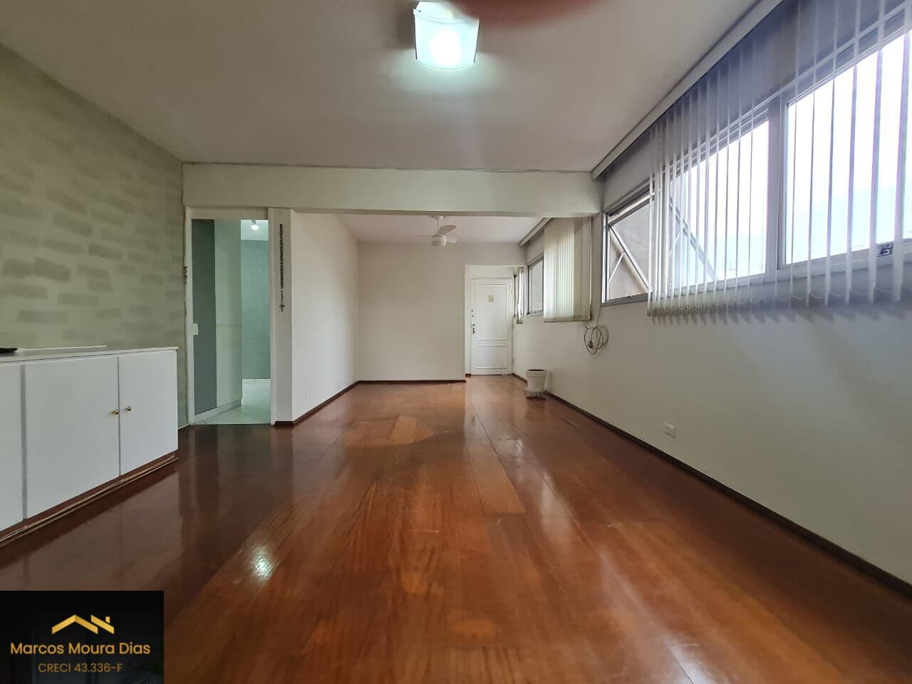 Apartamento em Perdizes, 03 Dormitórios( 1 suíte) 1 Vaga de Garagem e Dependência de Serviço. Edifício perto da PUC com Lazer e Portaria 24 hs