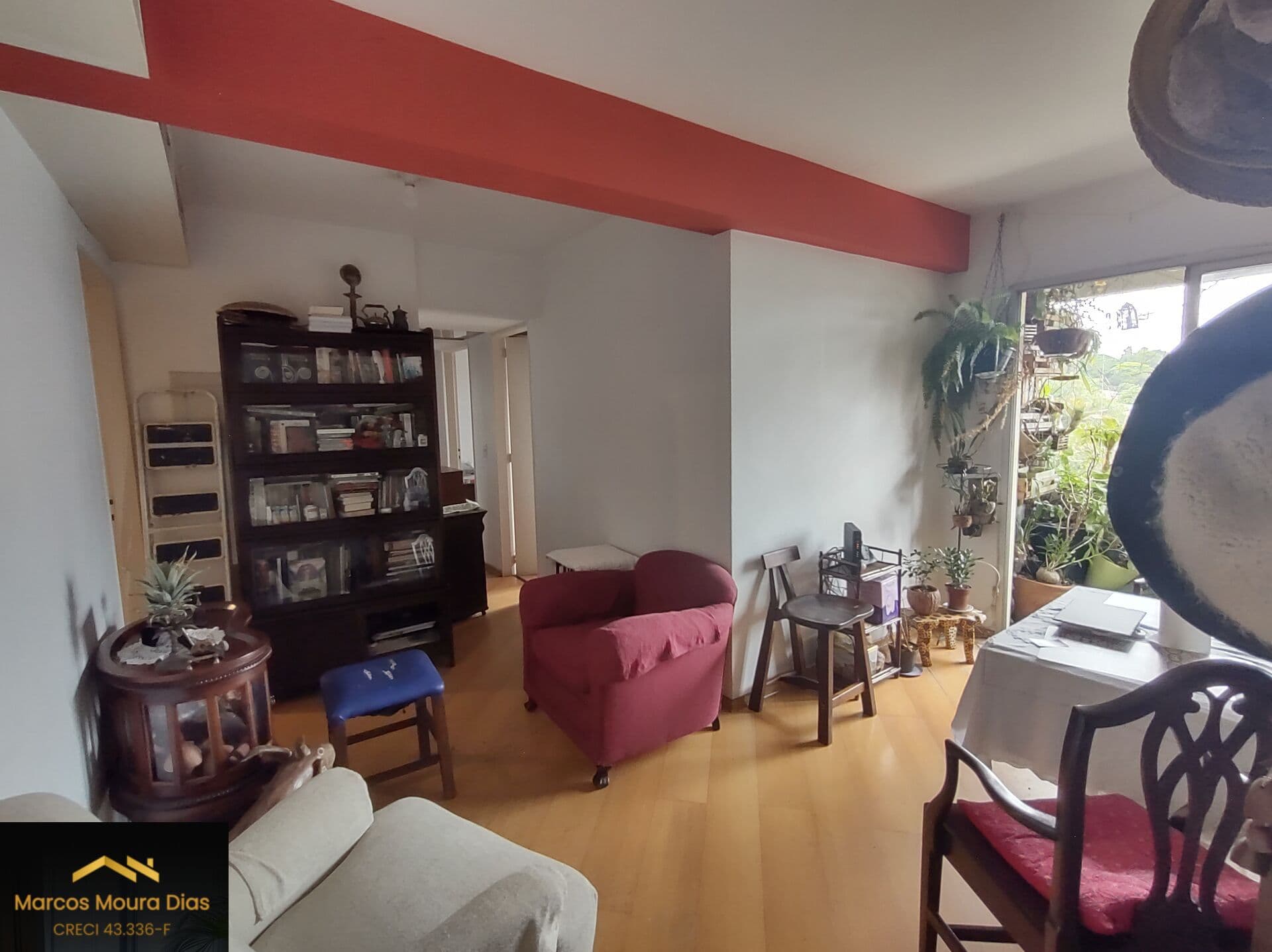 Apartamento Via Gomes ( Butantã), sala com Varanda, 3 Dormitórios, 2 Banheiros, 1 Vaga, Prédio com Lazer, Portaria 24 hs e Gerador