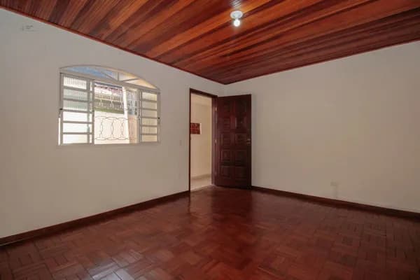 Casa com 2 dormitórios ( quartos) Butantã ( Rio Pequeno), Cozinha e Área de Serviço espaçosas, 1 vaga de garagem
