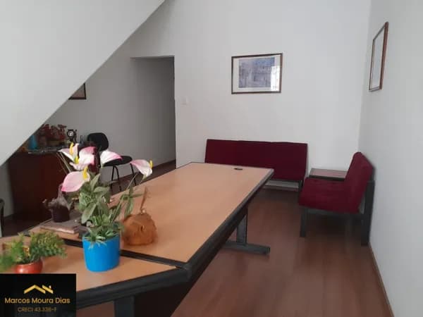 Casa Térrea na Vila Romana, com 90m². Uso comercial ou residencial