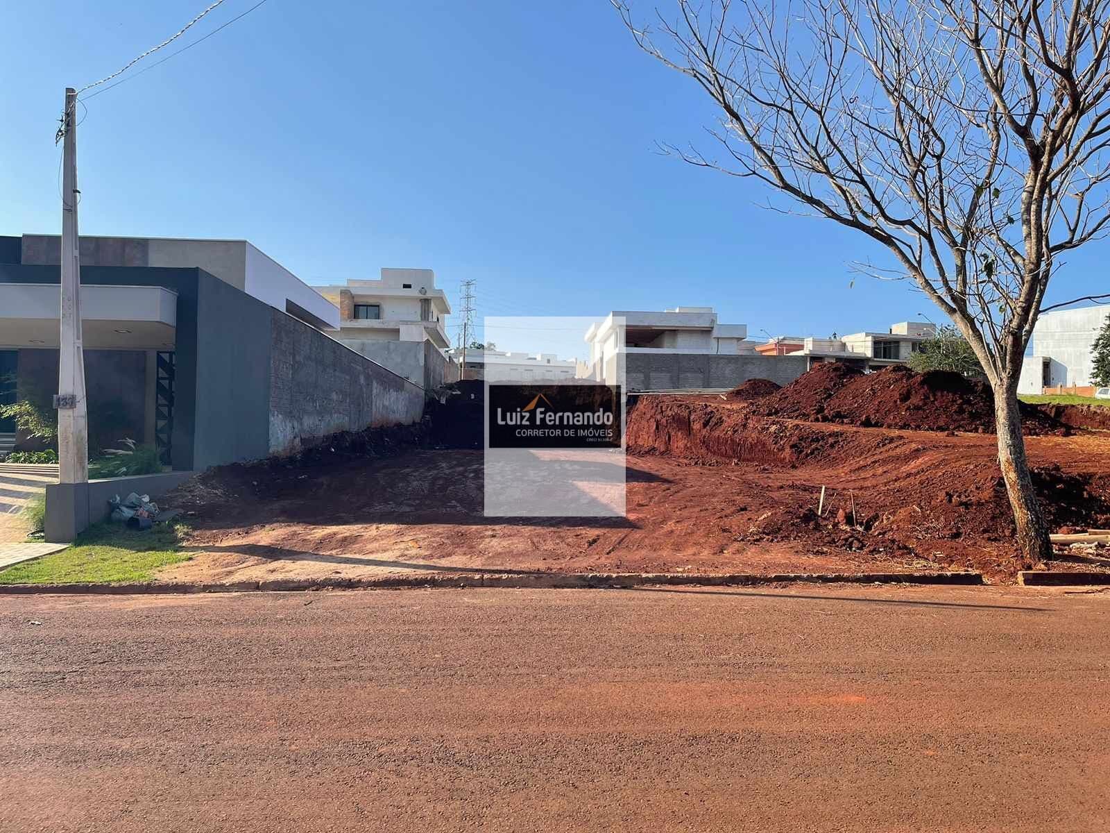 Terreno em Condomínio fechado 480,00 m² próximo ao lago
