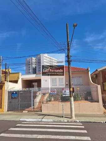 Casa Padrão excelente localização próxima ao Centro