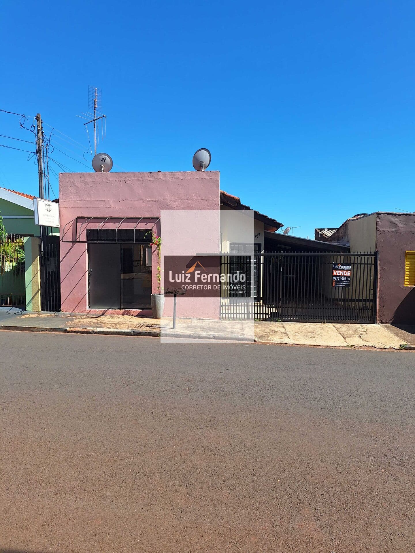 Casa + salão comercial excelente localização próxima shopping !!!