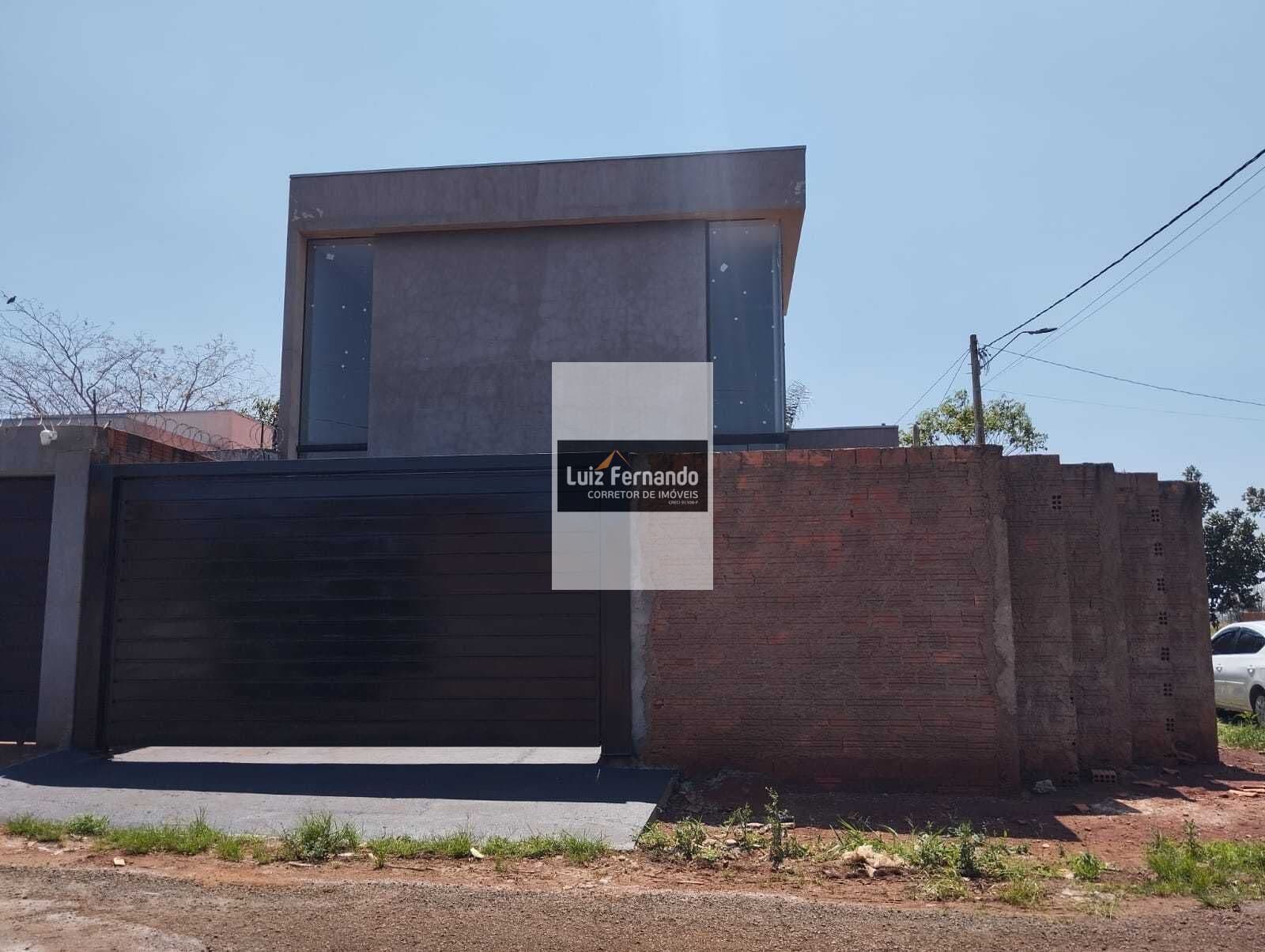 Casa Padrão com estrutura para piso superior !!!