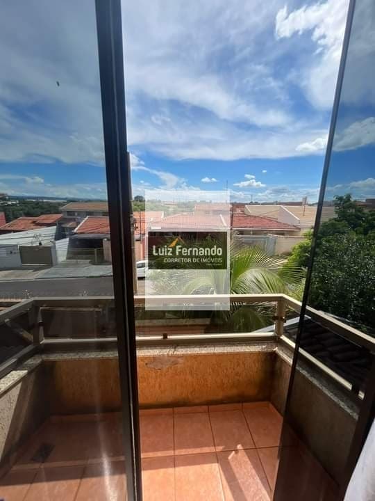 Sobrado 300m2 construídos bairro tradicional