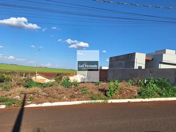 Terrenos 200,00 m² prontos para construírem !!!