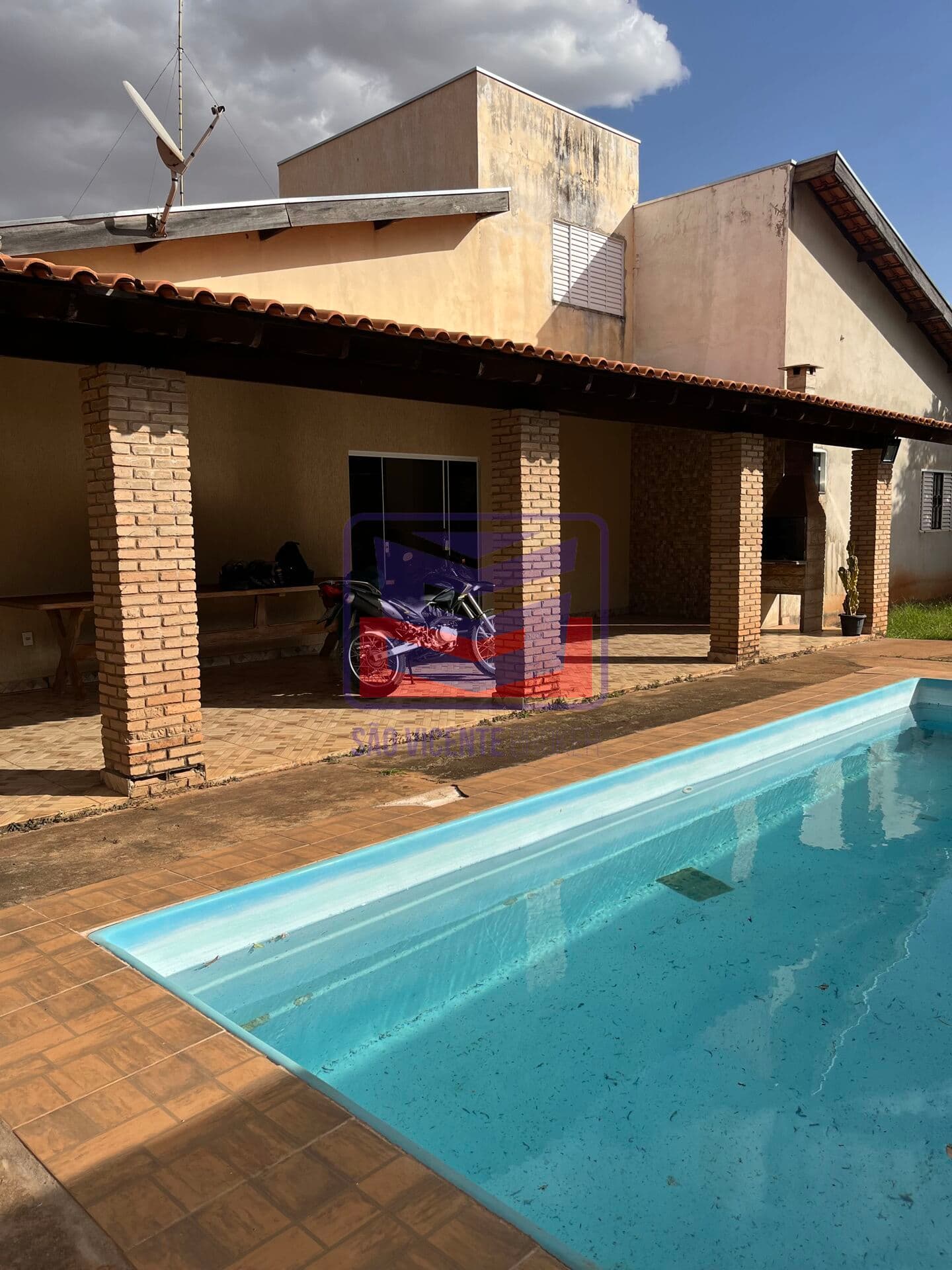 Rancho a venda no Portal da Praia