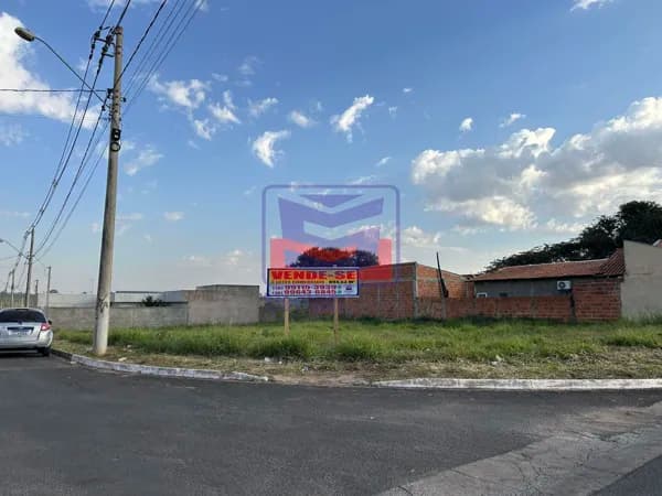 Terreno Comercial para Venda em Buritama medindo 894,53 ㎡ de esquina