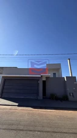 Casa para Venda com Piscina em Buritama
