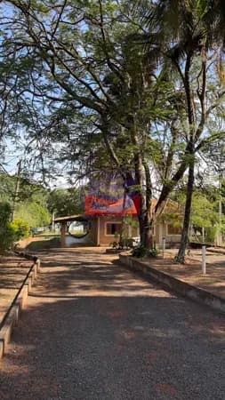 Rancho às margens do rio Santa Bárbara com praia privativa