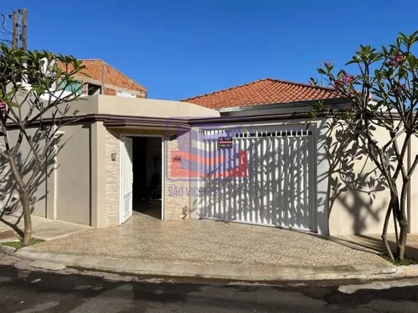 Casa em Buritama - Centro