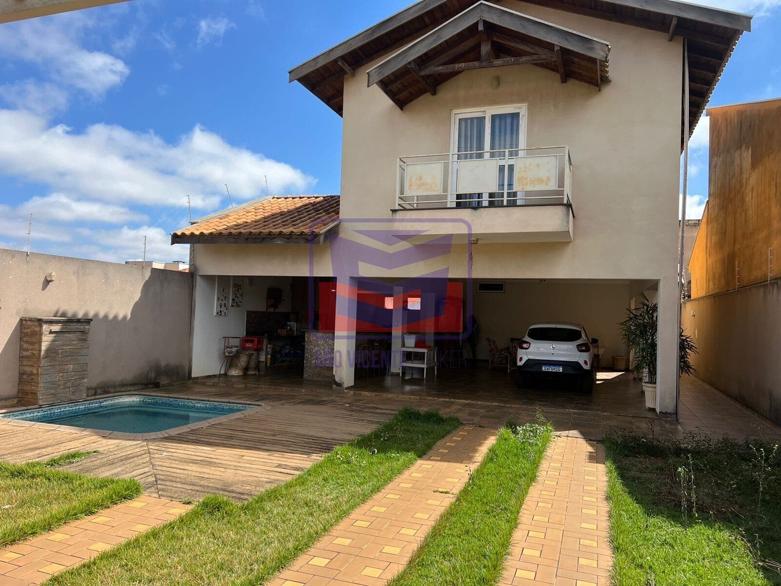 Casa Sobrado com Piscina em Buritama