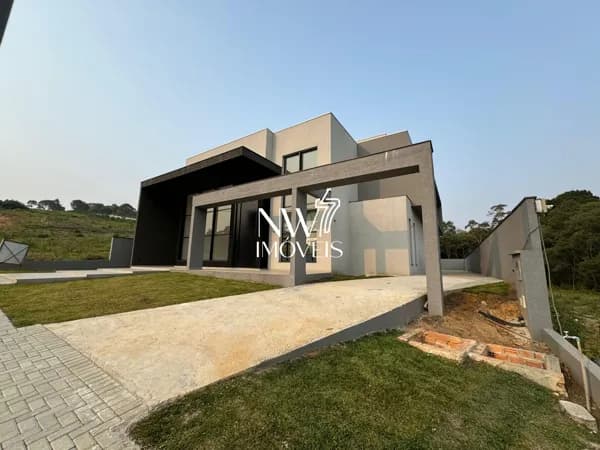 Casa Alto Padrão ehá 10 min do Parque Tingui