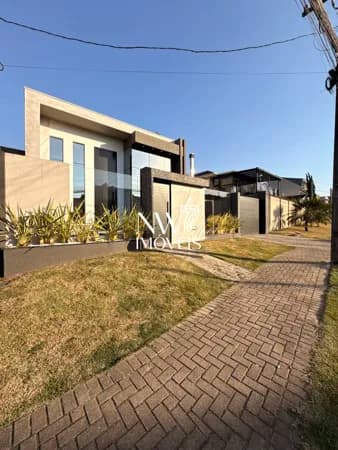 Casa de alto padrão no bairro Umbará, em Curitiba-PR