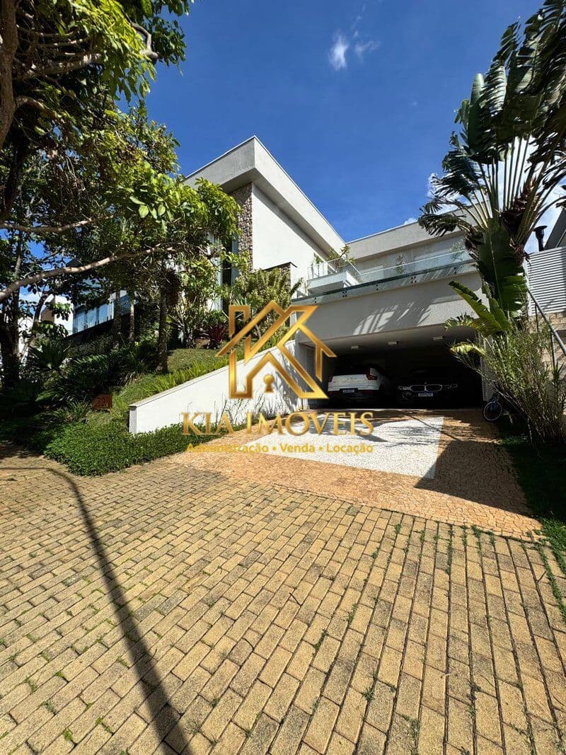 Casa à venda no Alphaville Burle Marx – Alto padrão, vista permanente para mata e energia solar