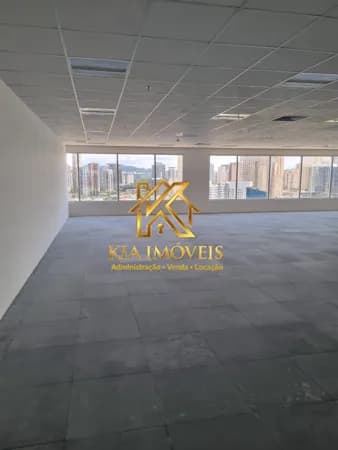 Sala Comercial á Venda no West Corp em Alphaville