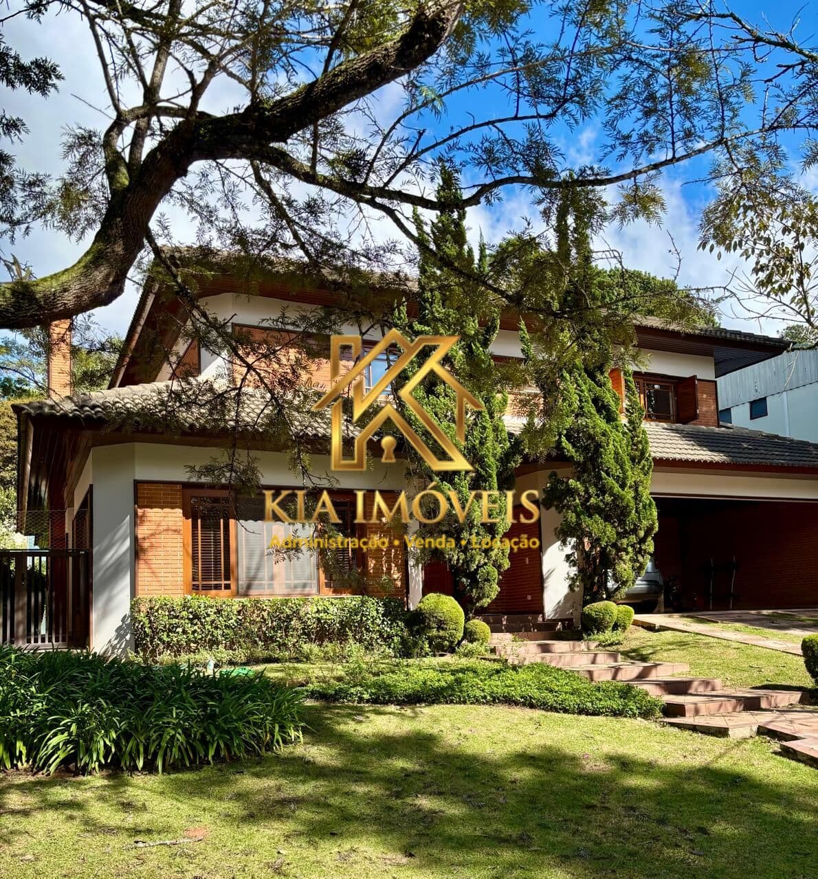 Casa à Venda na Aldeia da Serra – Morada das Estrelas