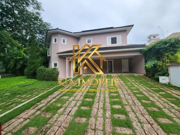 Casa à Venda no Alphaville 12 – 4 Suítes, 6 Vagas, 417m² Construídos