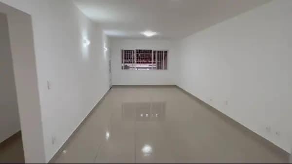 Casa à Venda – 3 Dormitórios | Quintal Amplo | 3 Vagas