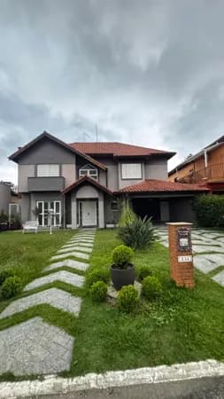 Casa á Locação no Moradas das Flores - Aldeia da Serra