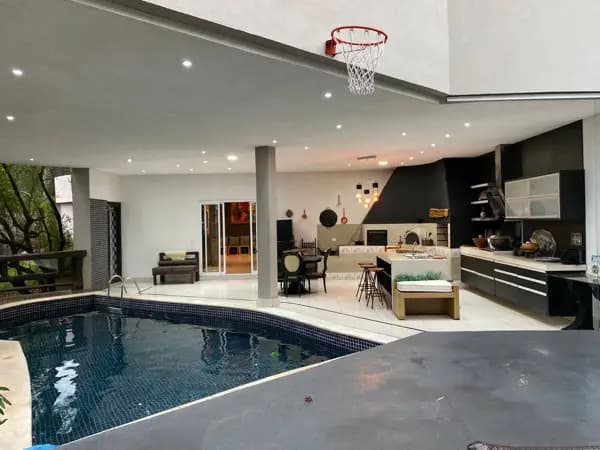 Casa à venda no bairro Residencial Tamboré em Barueri/SP