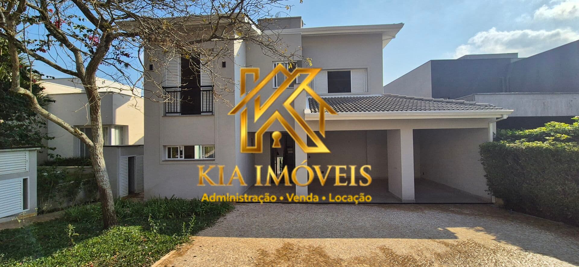 Casa à Venda no Condomínio Val Ville 1