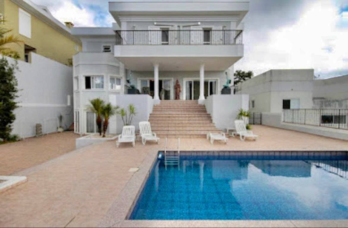 Casa de Alto Padrão à Venda em Alphaville – Exclusividade, Sofisticação e Arquitetura Impecável