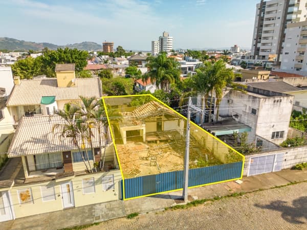 TERRENO A VENDA - BAIRRO VILA MOEMA