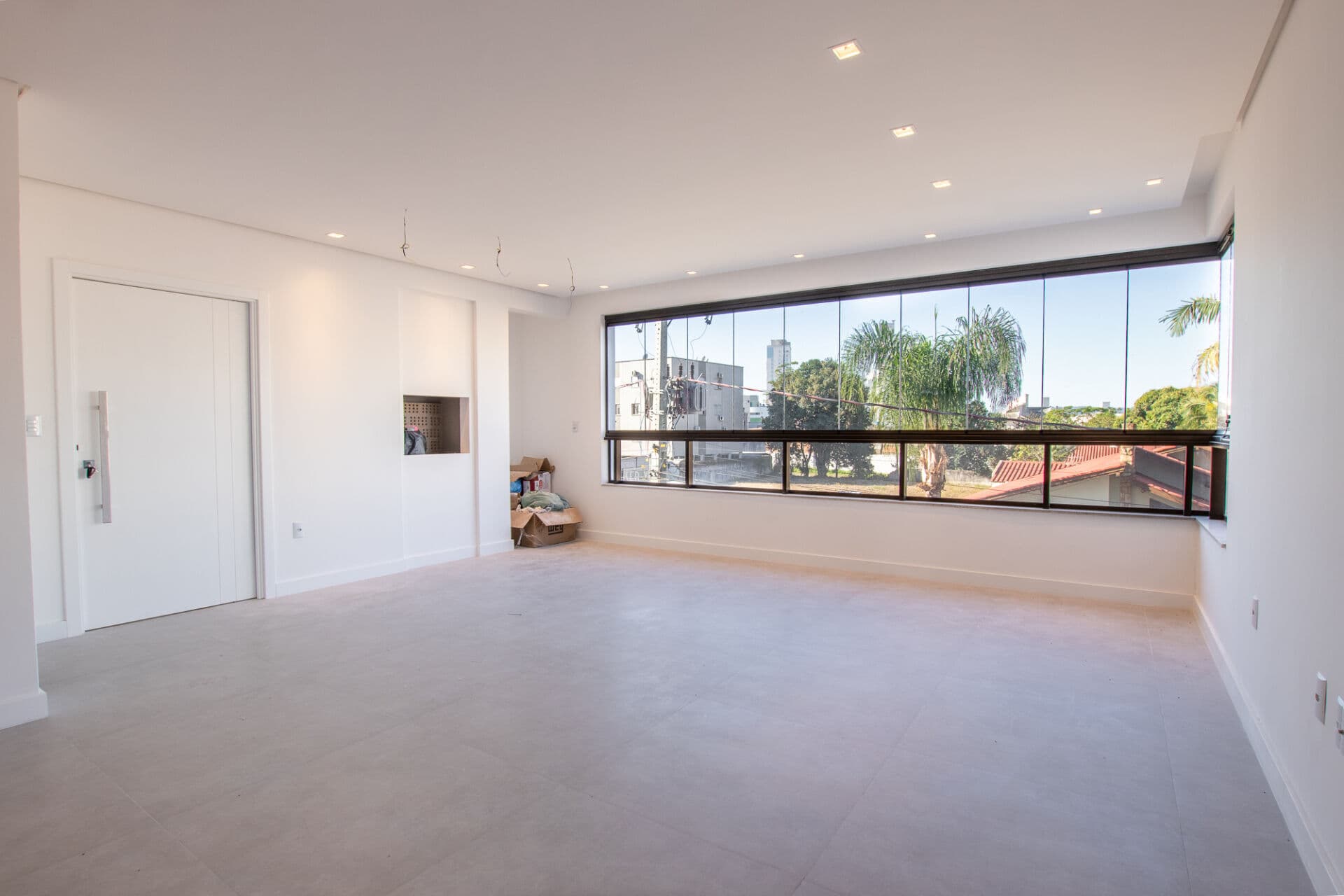Apartamento com área externa, pronto para morar!