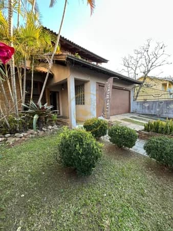 Casa à venda no bairro Centro em Gravataí/RS