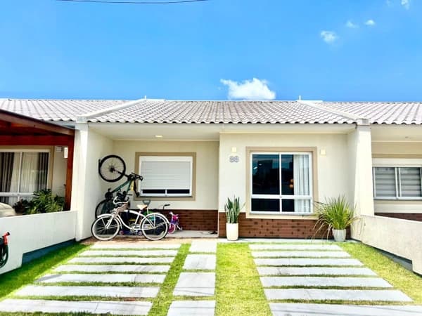 Casa à venda no bairro Central Parque em Cachoeirinha/RS