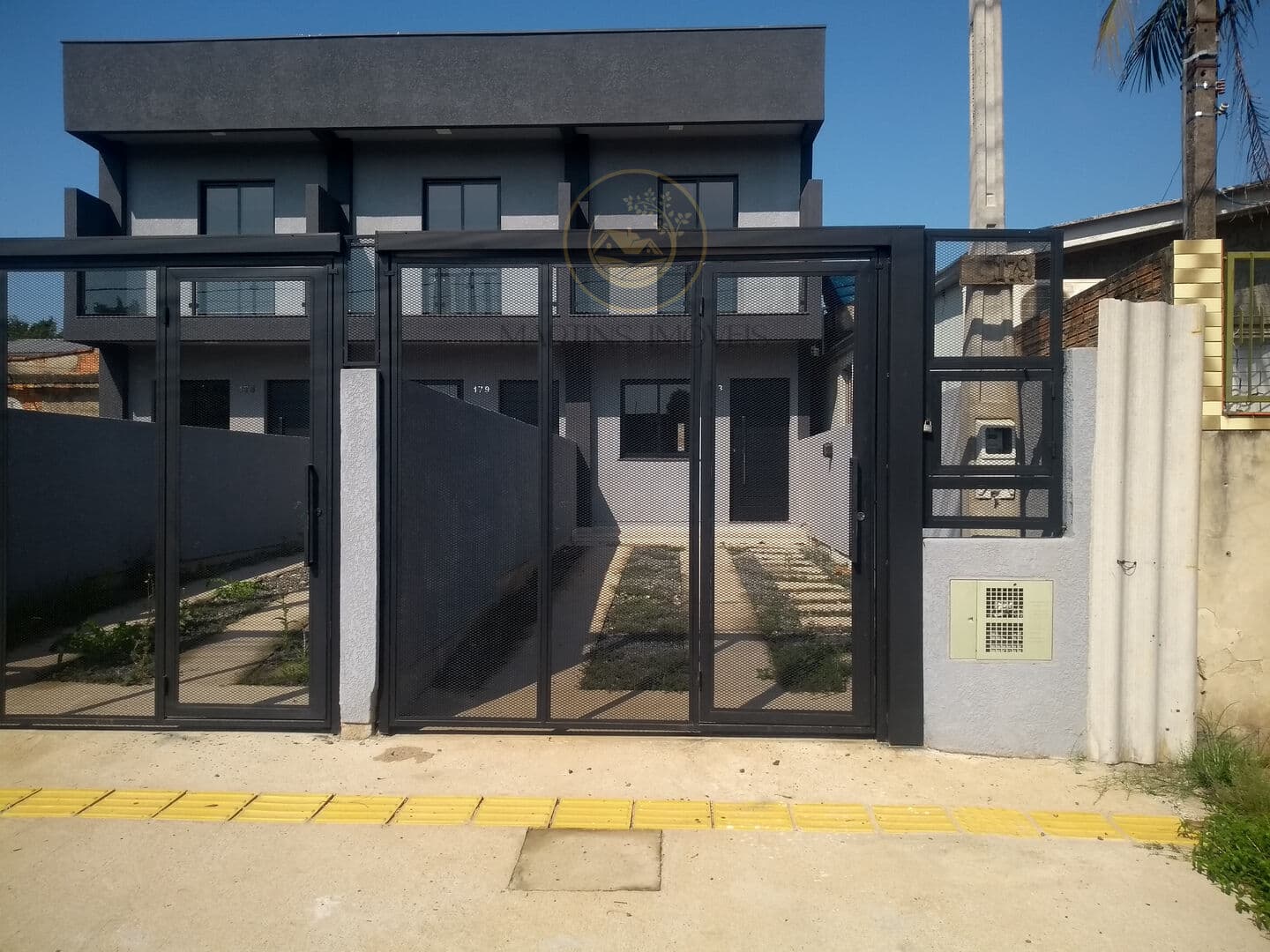 Sobrado em Cachoeirinha - Parque Granja Esperança