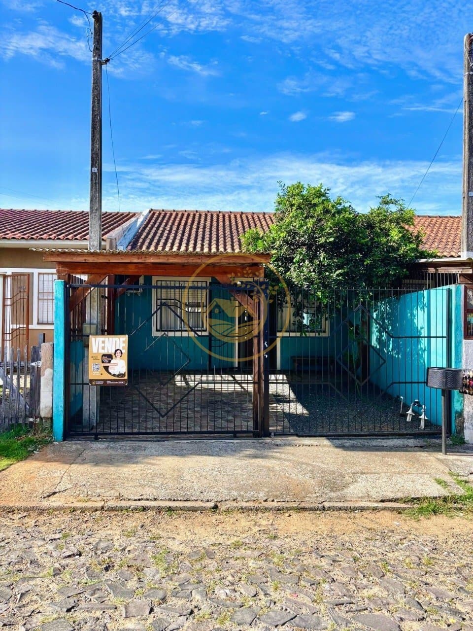 Casa à venda no bairro Chácara das Rosas em Cachoeirinha/RS