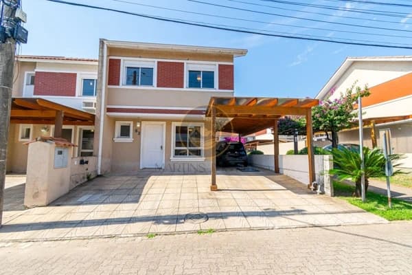 Casa à venda no bairro Distrito Industrial em Cachoeirinha/RS