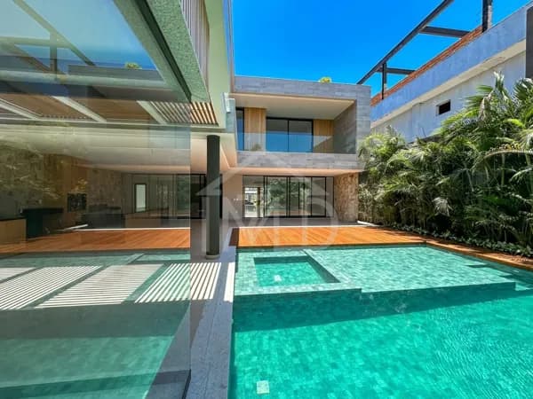 Casa de Condomínio em Rio de Janeiro - Barra da Tijuca