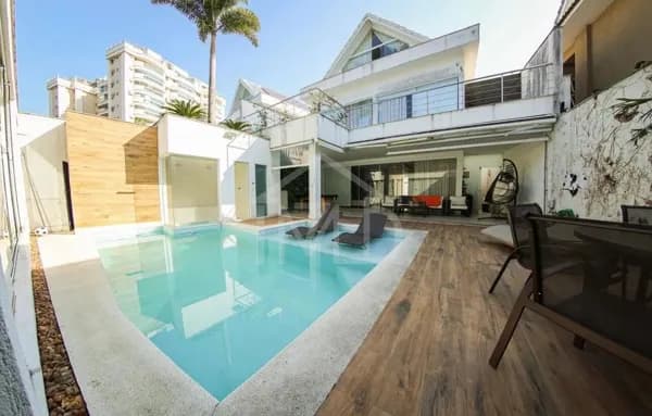 Casa em Condomínio em Barra da Tijuca, Rio de Janeiro/RJ