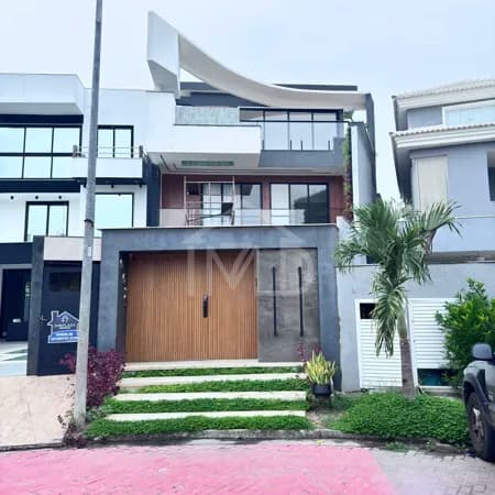 Casa de Condomínio em Rio de Janeiro - Recreio dos Bandeirantes
