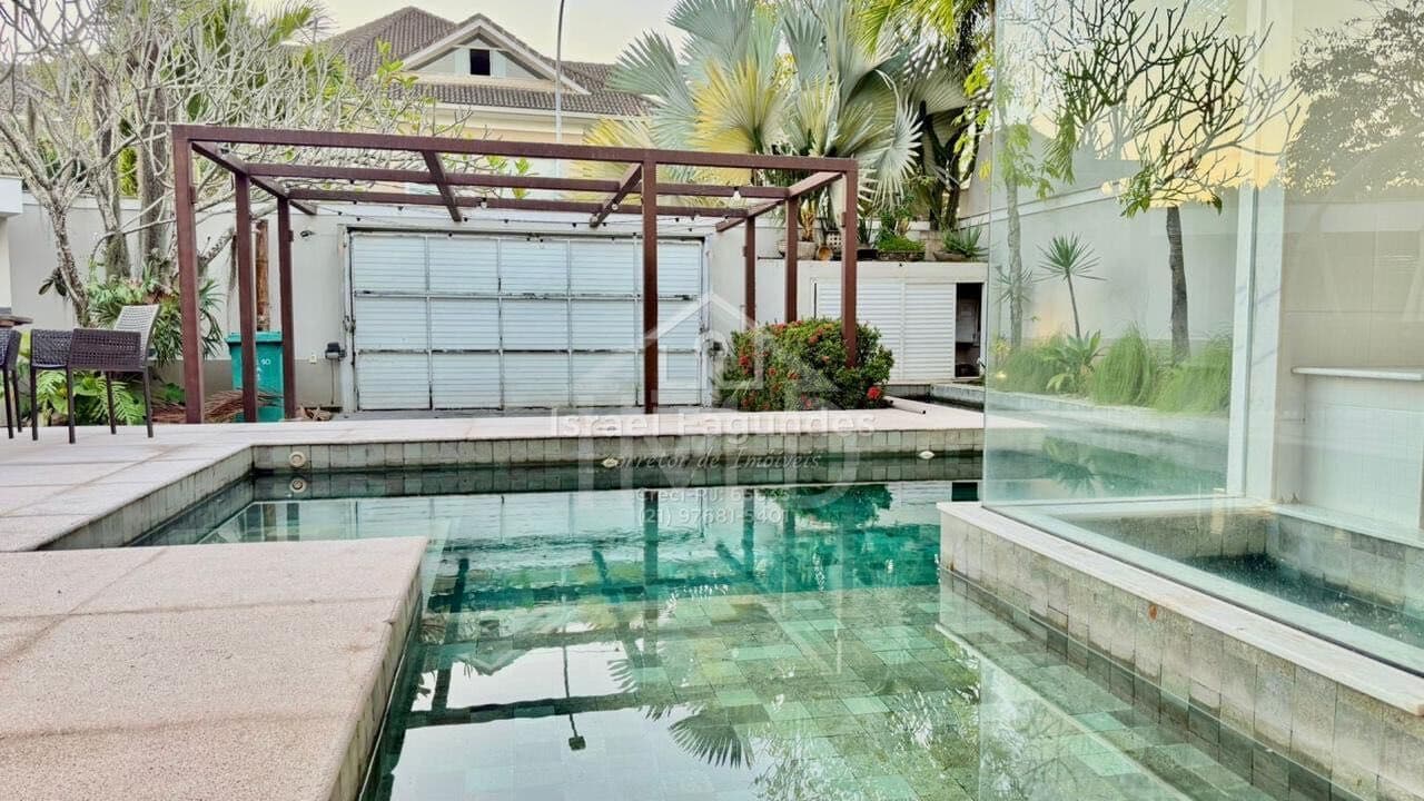 Casa de Condomínio em Rio de Janeiro - Barra da Tijuca