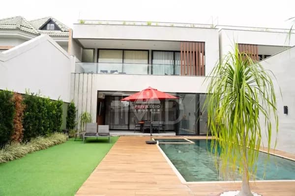 Casa de Condomínio em Rio de Janeiro - Barra da Tijuca