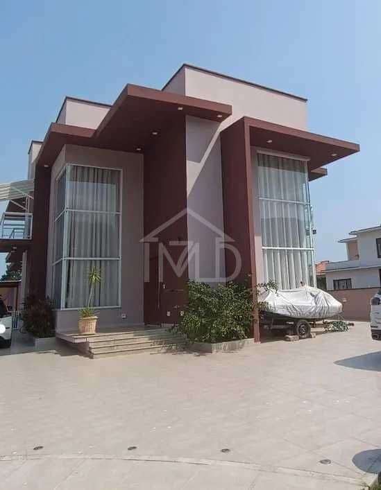 Casa de Condomínio em Mangaratiba - Centro