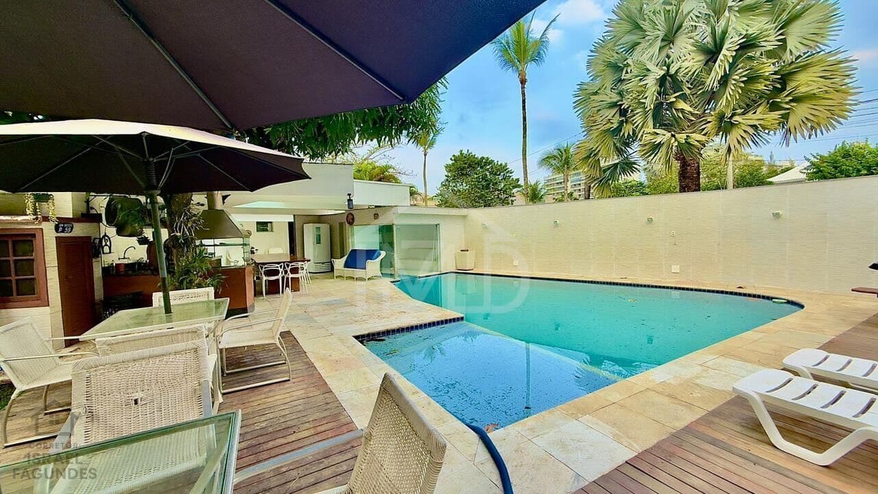 Casa de Condomínio em Rio de Janeiro - Recreio dos Bandeirantes