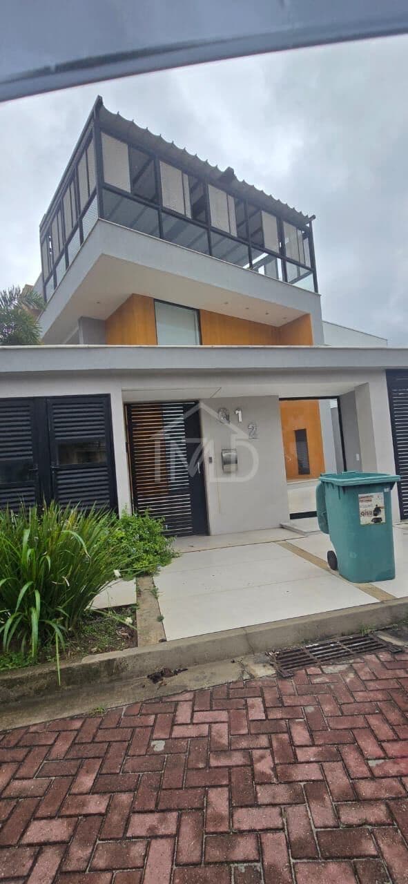 Casa de Condomínio em Rio de Janeiro - Recreio dos Bandeirantes