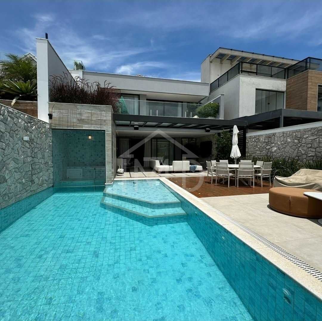 Casa de Condomínio em Rio de Janeiro - Barra da Tijuca
