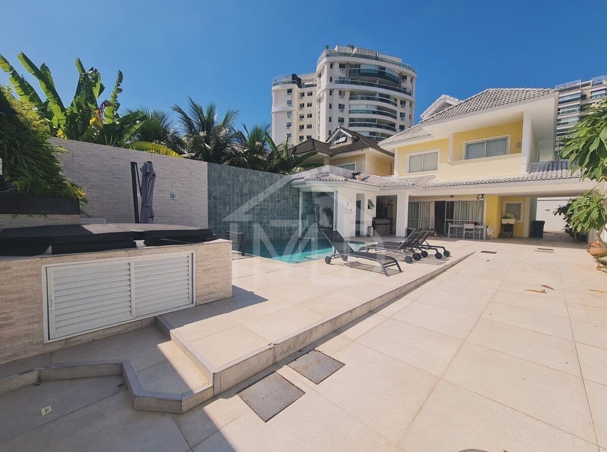 Casa em Condomínio em Barra da Tijuca, Rio de Janeiro/RJ