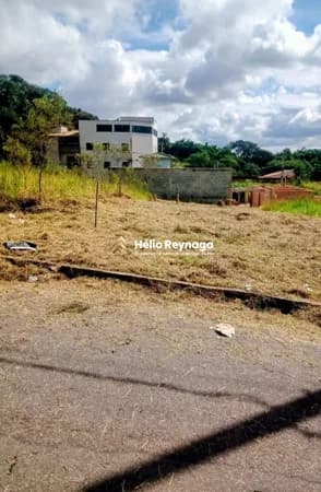 OPORTUNIDADE IMPERDÍVEL: Lote Estratégico ao lado do UNIPTAN em São João del-Rei!