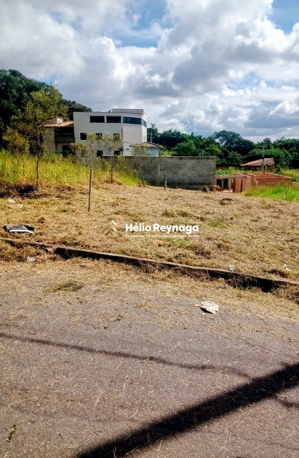 OPORTUNIDADE IMPERDÍVEL: Lote Estratégico ao lado do UNIPTAN em São João del-Rei!