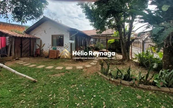 Casa Padrão - Oportunidade Raríssima no Coração de Tiradentes/MG