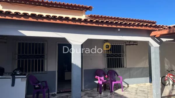 CASA COM SUÍTE E GARAGEM COBERTA À VENDA – 120m² NO JOÃO PAULO II!