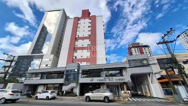 Apartamento à Venda no bairro Centro em Itajaí no Residencial Parque das Flores