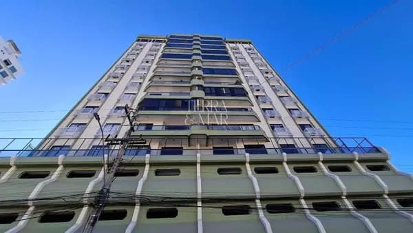 Apartamento à Venda no bairro Centro em Itajaí no Edifício Diplomata